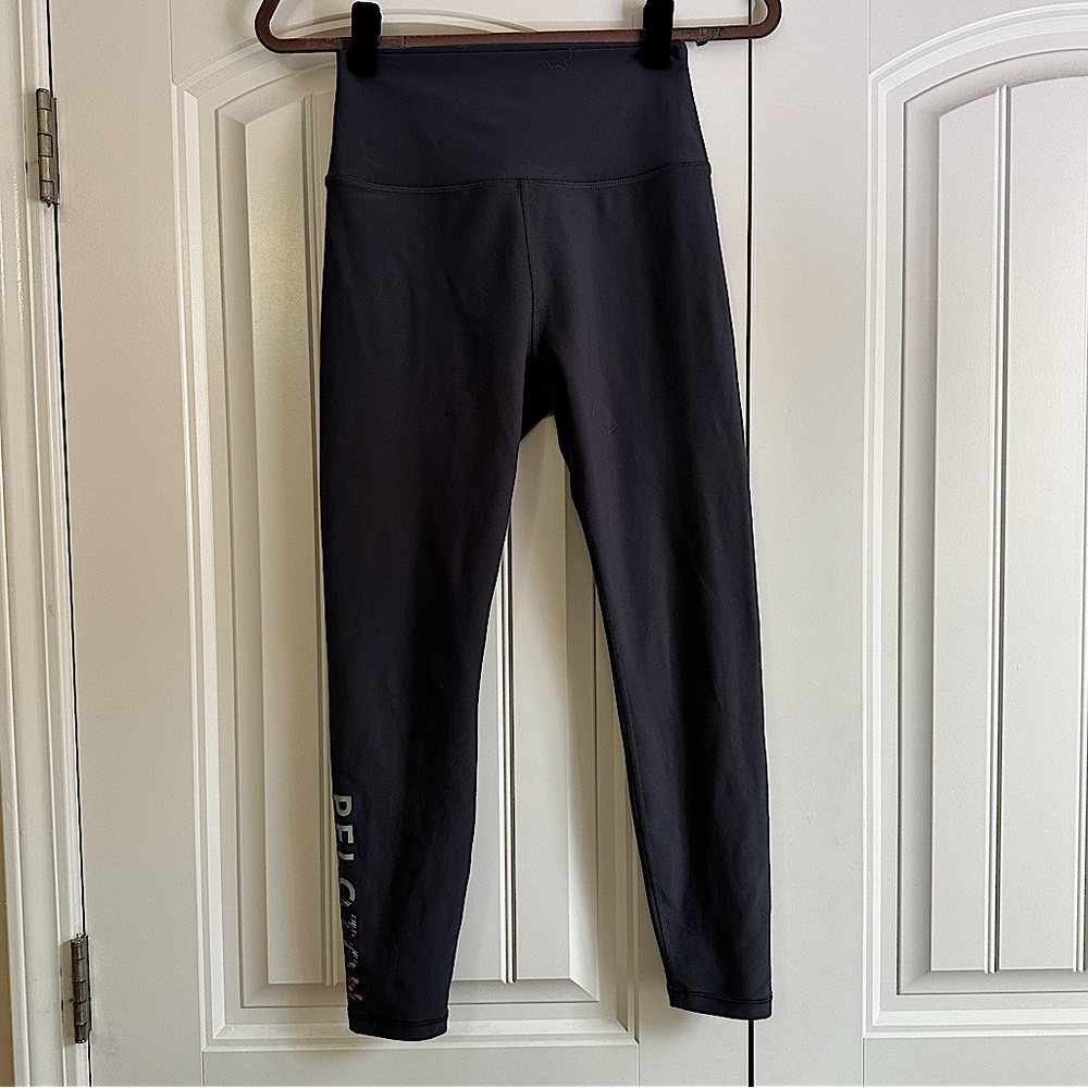 Peloton women’s high waisted leggings gray EUC